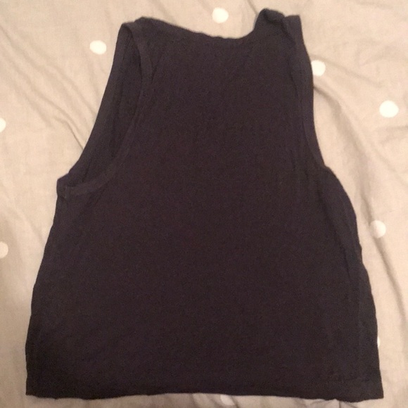 A muscle t-shirt - Picture 2 of 2